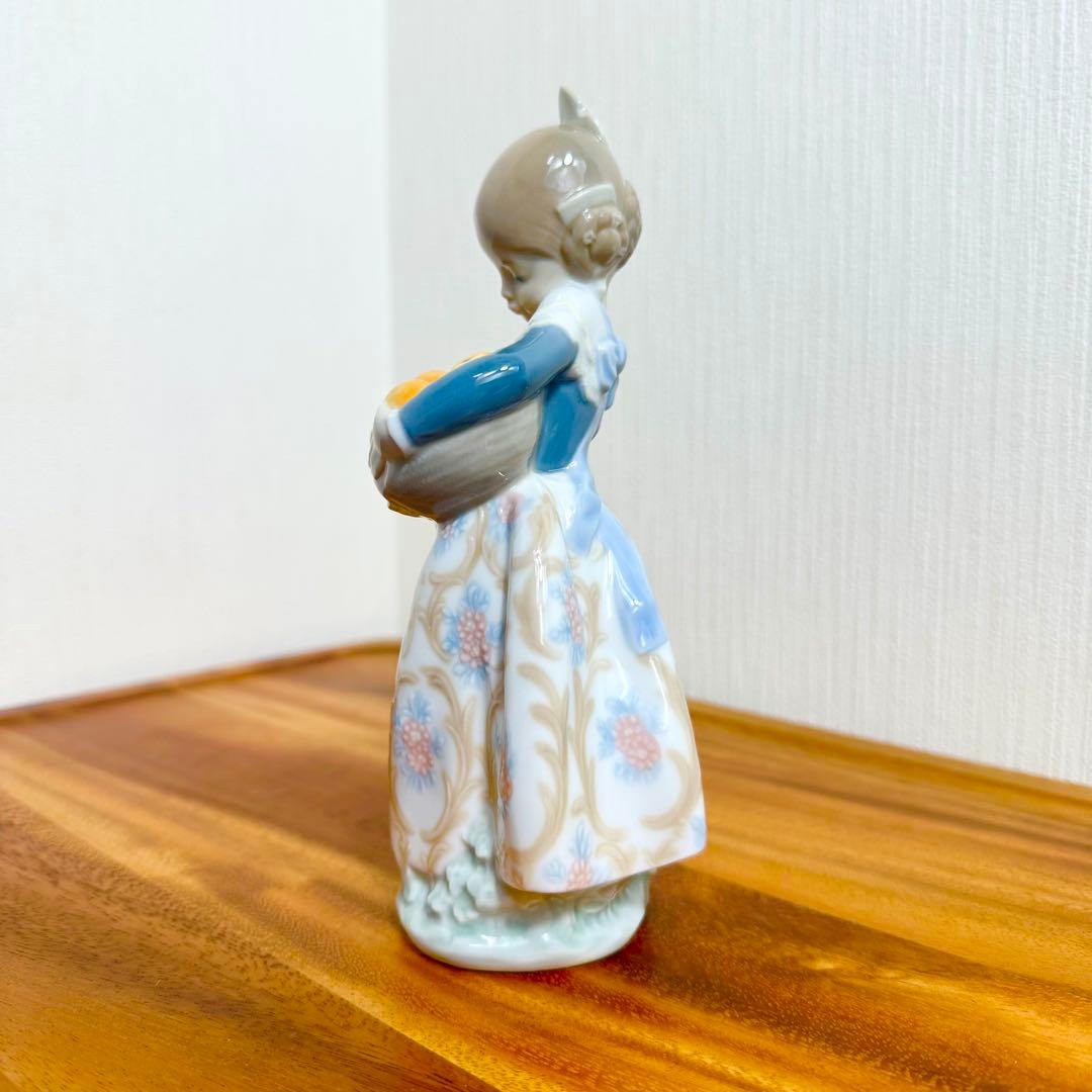 美品 リヤドロ LLADRO バレンシアの少女 オレンジがいっぱい 置物 陶器