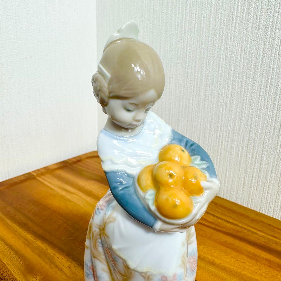 美品 リヤドロ LLADRO バレンシアの少女 オレンジがいっぱい 置物 陶器