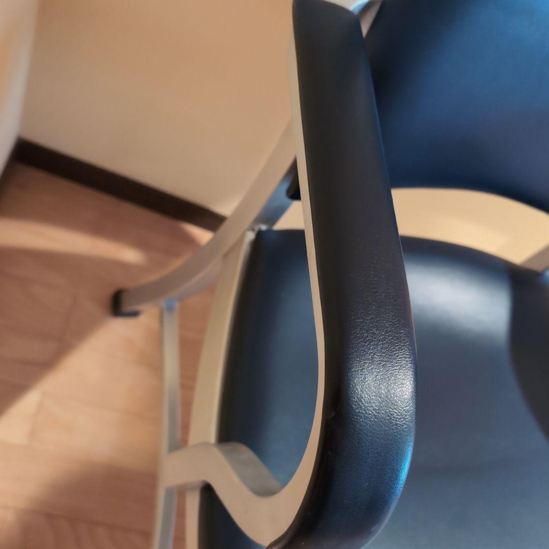 JM　①アメリカヴィンテージ　アルミ　NAVYアームチェア　エメコ4脚引取