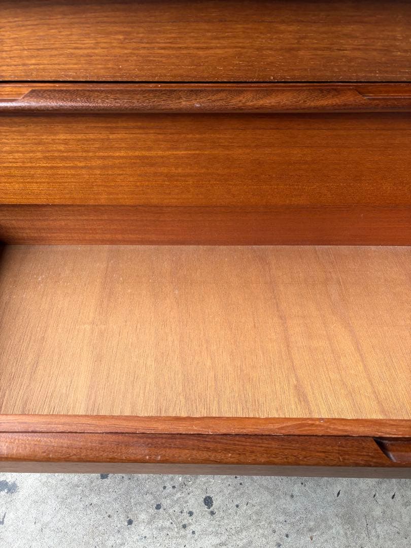 4段チェスト　ミッドセンチュリー　ヴィンテージ　サイドチェスト