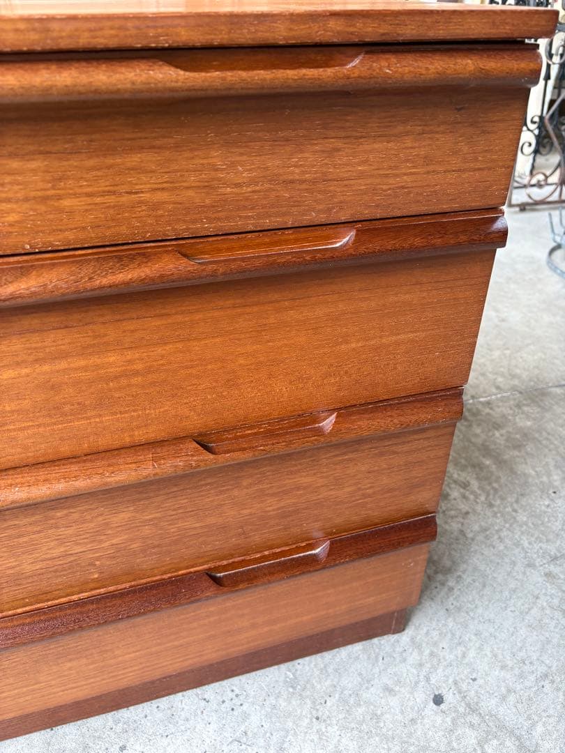 4段チェスト　ミッドセンチュリー　ヴィンテージ　サイドチェスト