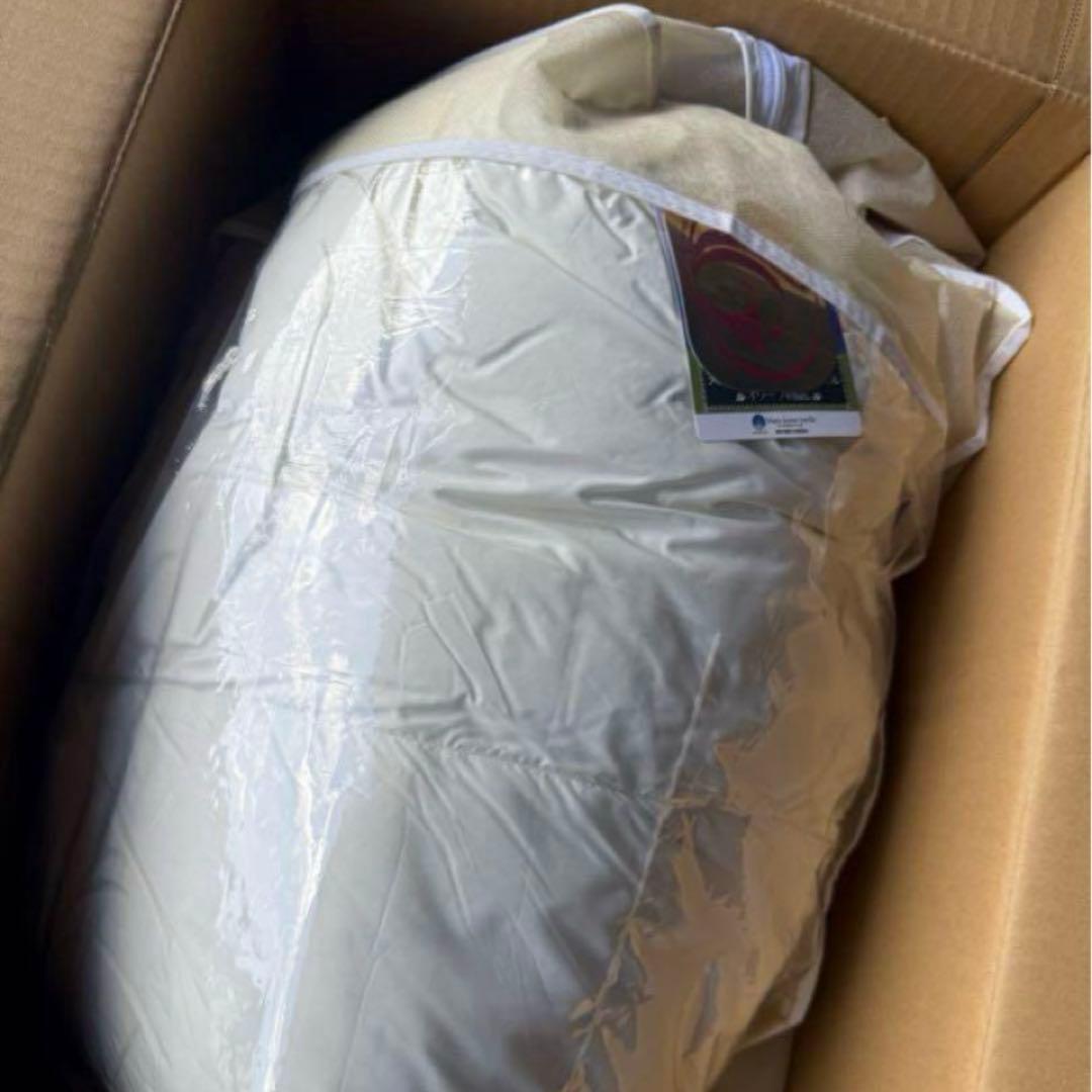 即日発送　新品未使用　羽毛布団　日本製　暖かい 羽毛掛け布団　アイボリー　ダブル