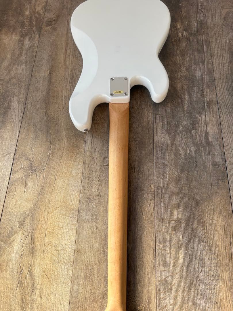 バスカーズ　ベース　エレキベース　オマケ付き！