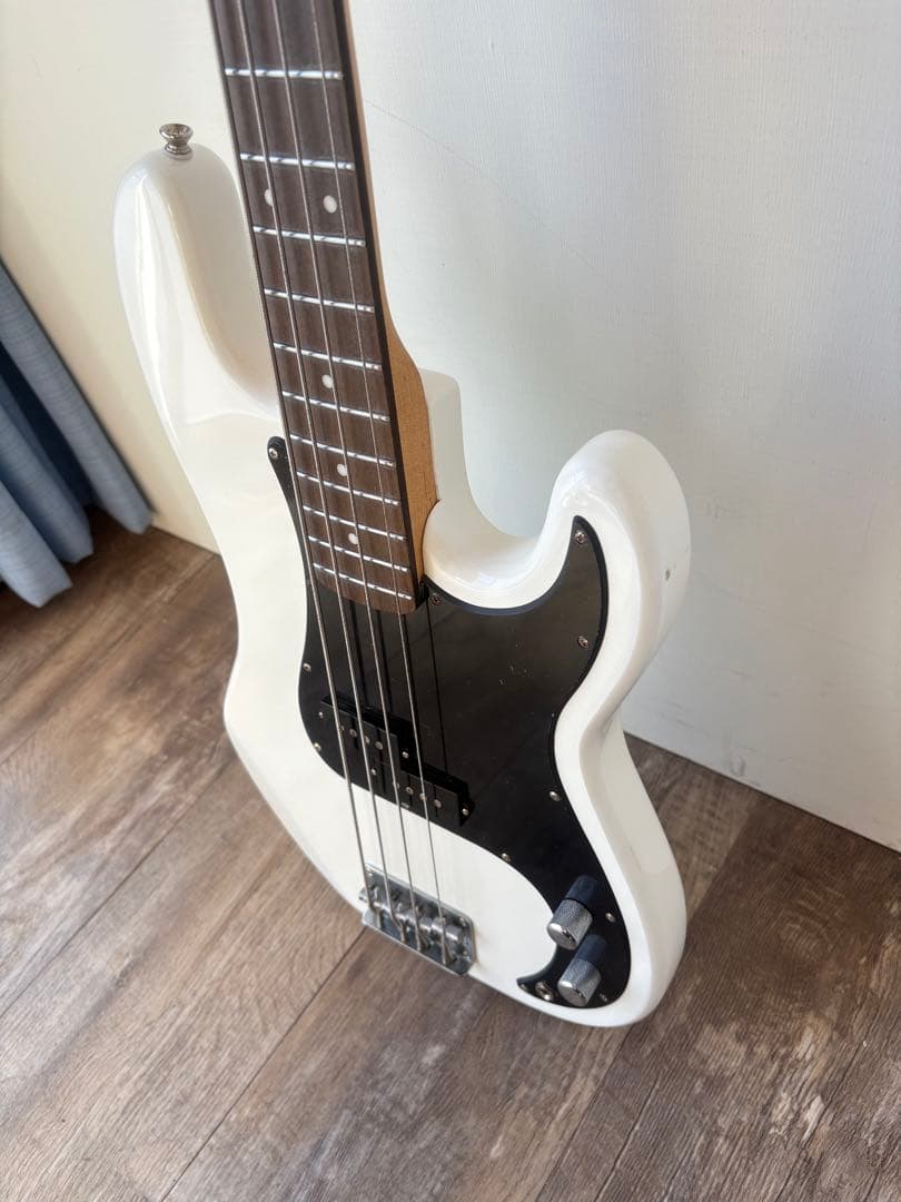 バスカーズ　ベース　エレキベース　オマケ付き！