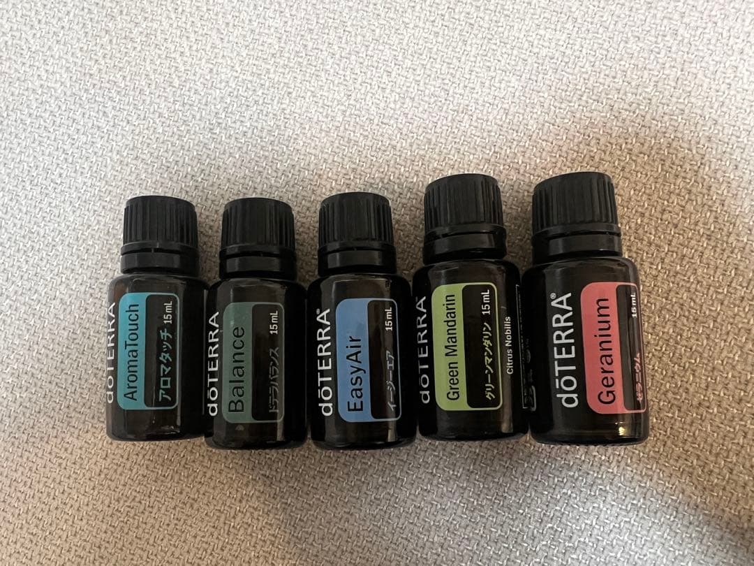 【値下げ】ドテラ エッセンシャルオイル26本セット/タッチ3本/ディフューザー
