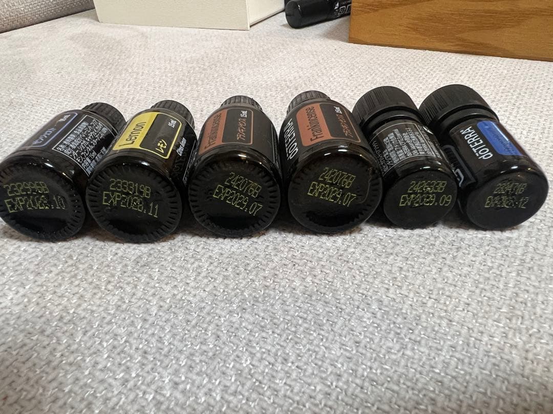 【値下げ】ドテラ エッセンシャルオイル26本セット/タッチ3本/ディフューザー