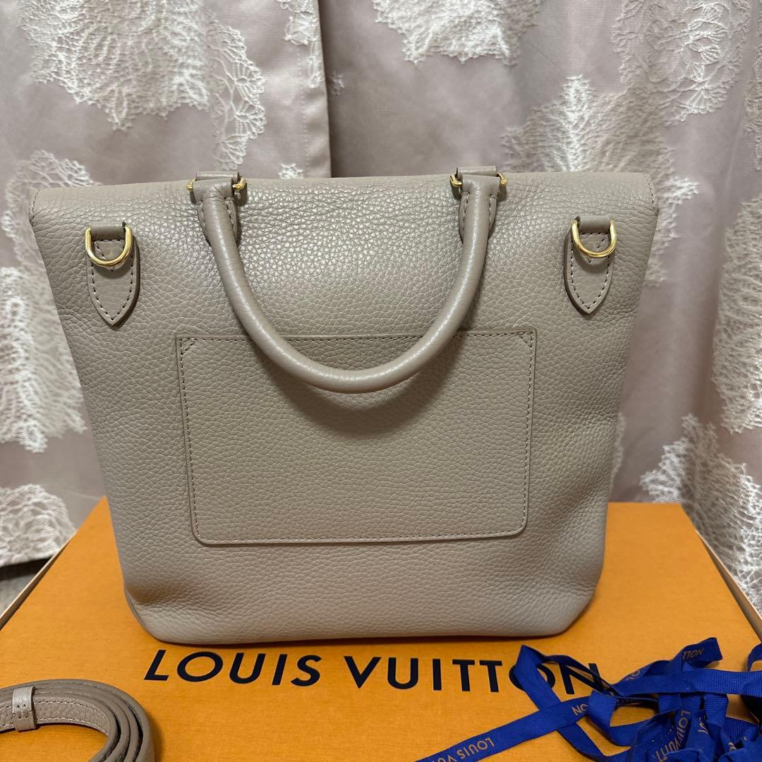 ブランド名 LOUIS VUITTON（ルイ・ヴィトン）