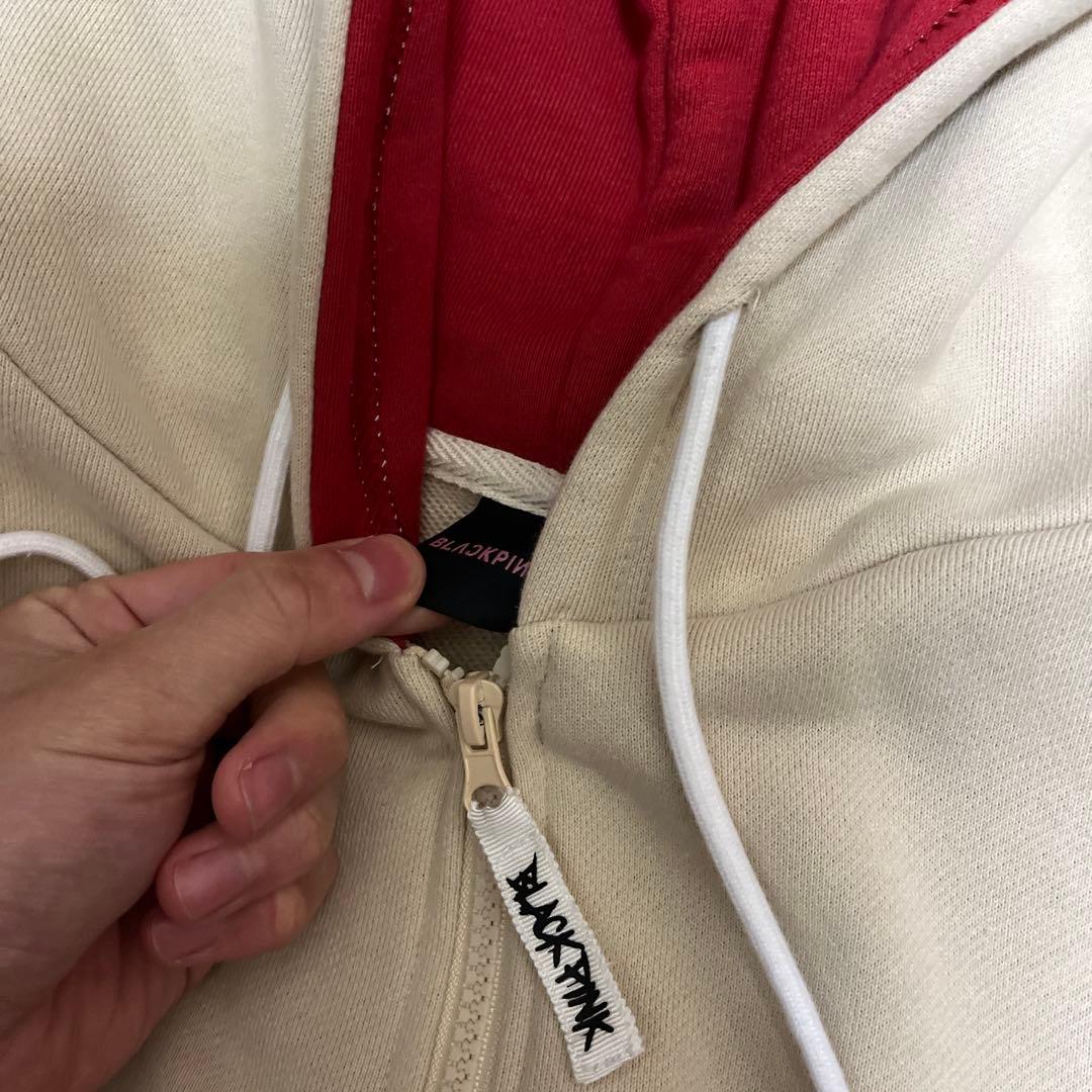 ブラックピンクパーカー