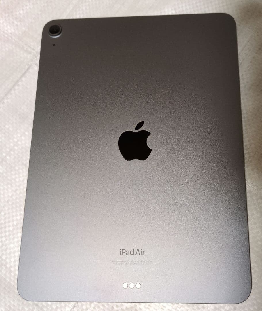 iPad Air 第5世代 M1 64GB Wi-Fi +純正ペン＆高級カバー