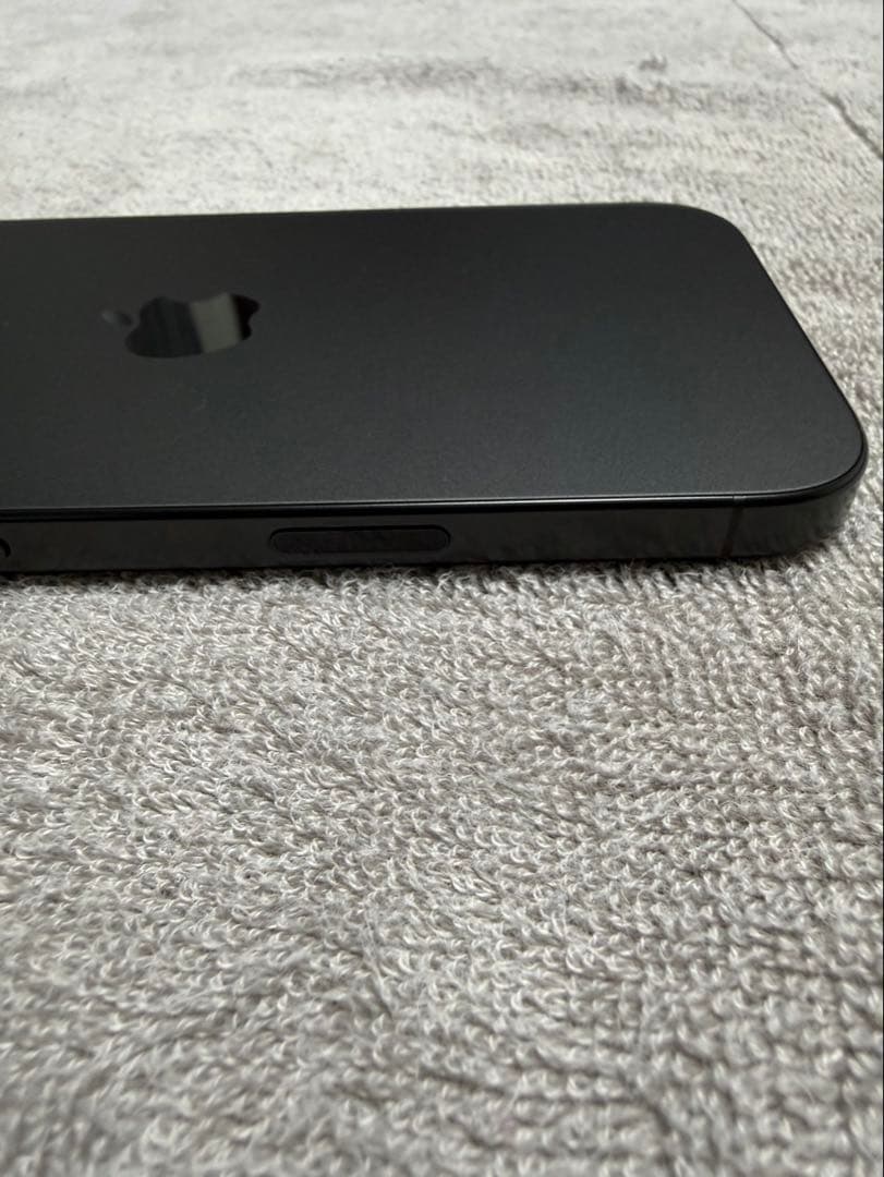 Apple iPhone 16 Pro ブラックチタニウム 128GB