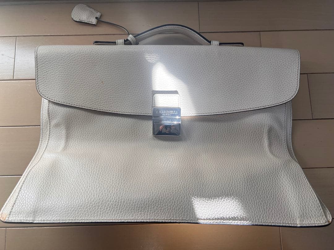 E. MARTINELLA ビジネスバッグ ミルクティー色