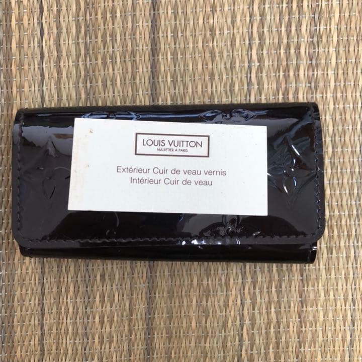 ルイヴィトン キーケース ヴェルニ