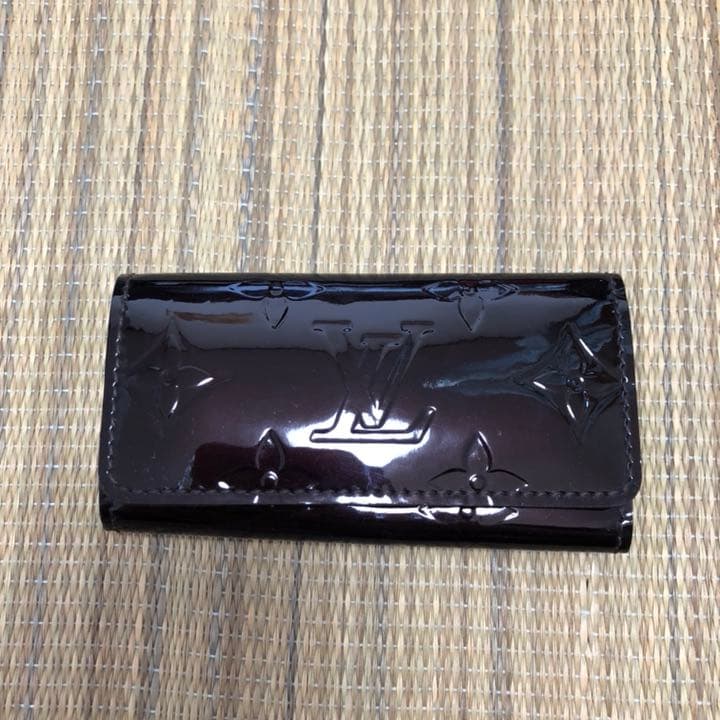 ルイヴィトン キーケース ヴェルニ