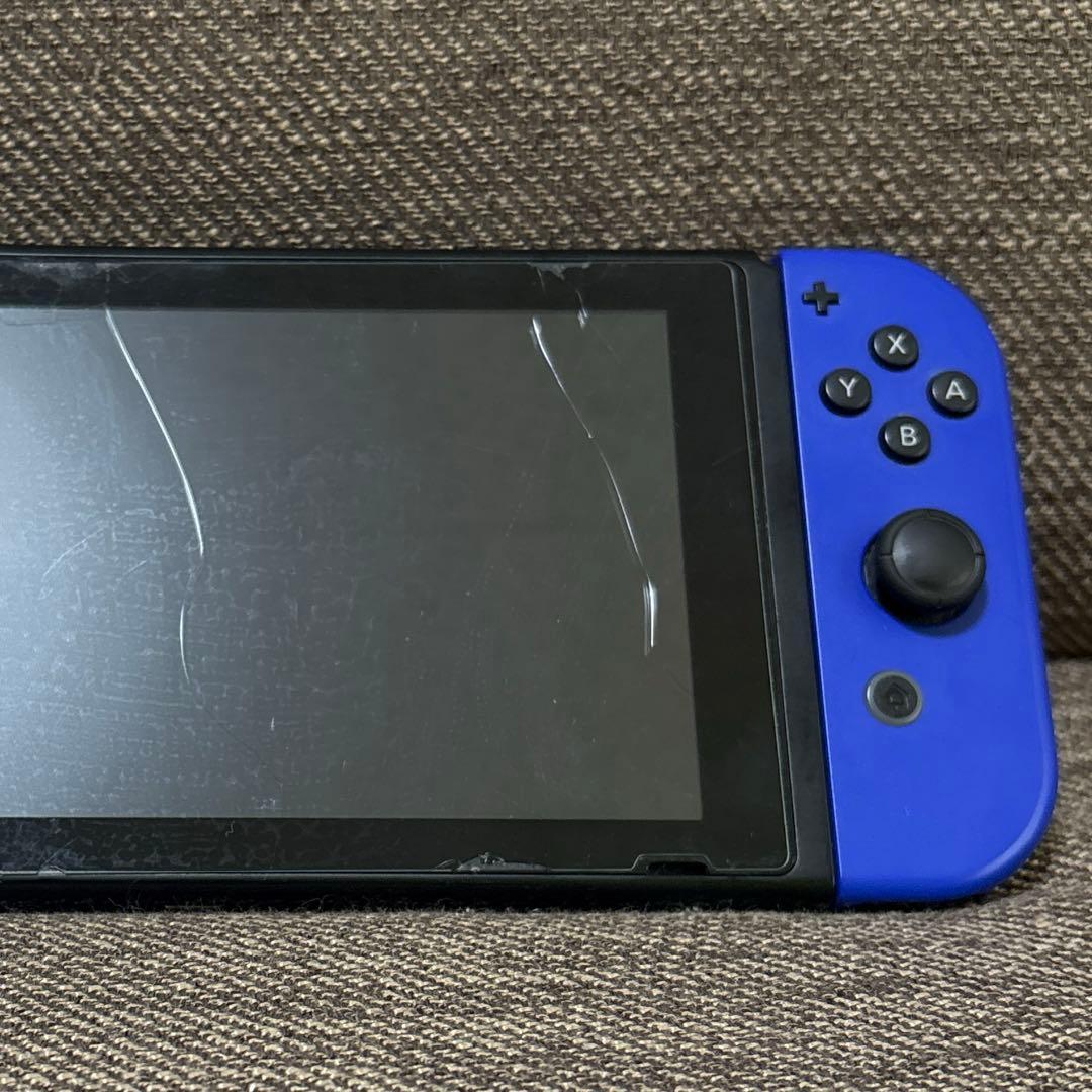 Nintendo Switch』(Joy-Con(L)レッド/(R)ブルー