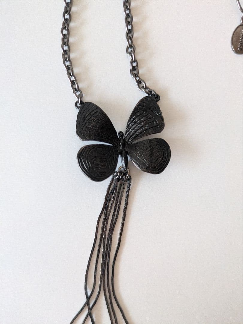 ジャンポールゴルチエ ブラック蝶モチーフネックレス