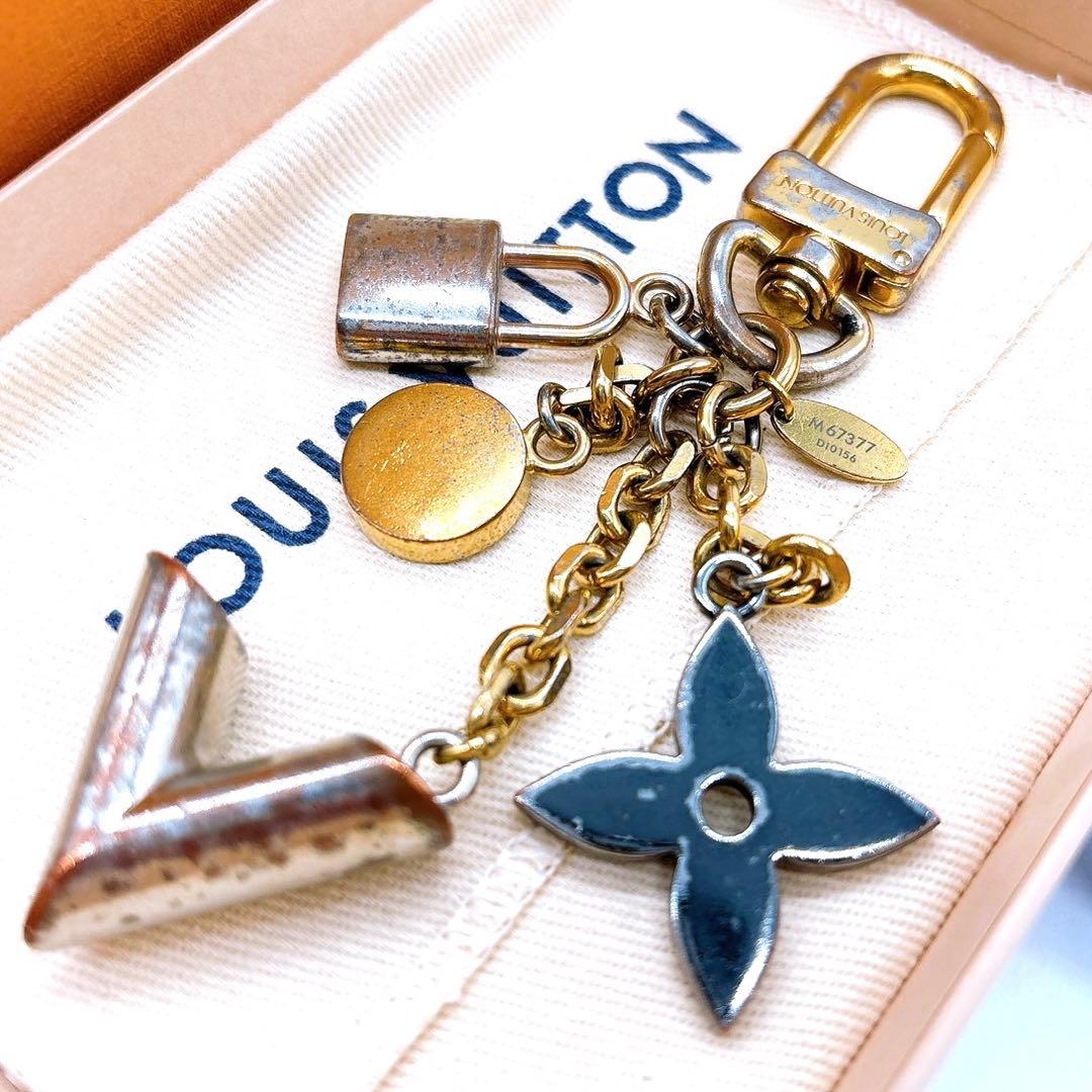 LOUIS VUITTON ルイ ヴィトン カレイドV キーホルダー メタル