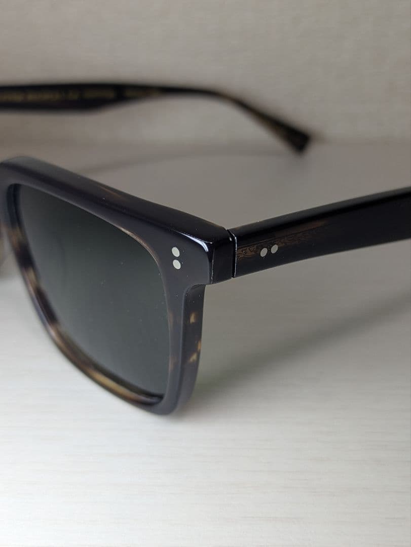 新品未使用 オリバーピープルズ LachmanSunサングラス イタリア製 偏光