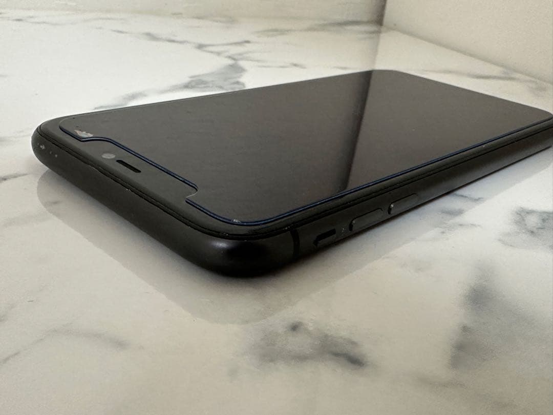 iPhone11(ブラック)本体　訳あり