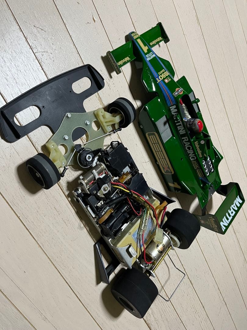 タミヤラジコンカー 1/10 マルティーニロータス79(当時物)