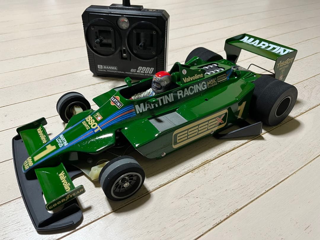 タミヤラジコンカー 1/10 マルティーニロータス79(当時物)