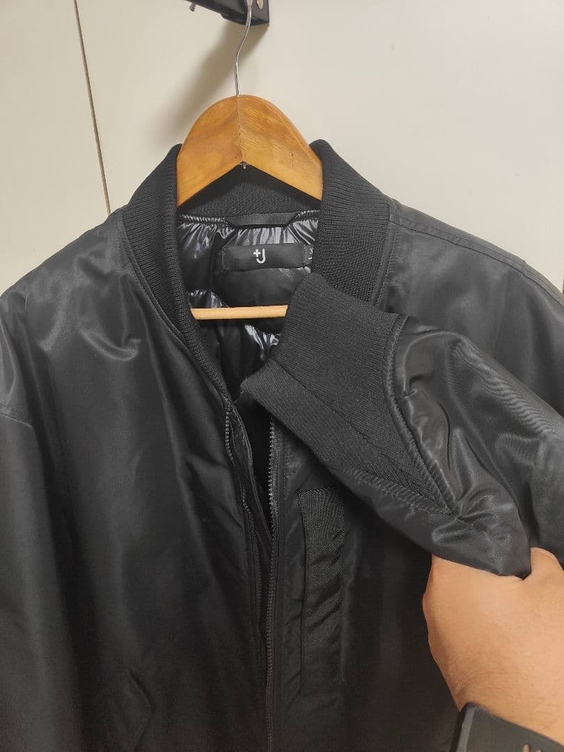 【ユニクロ】＋J 3XL ハイブリットダウンオーバーサイズ MA-1 ブラック