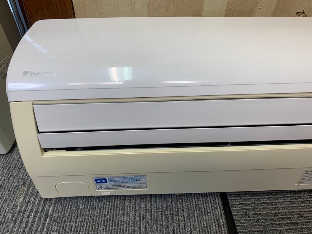 エアコン本体　福岡市内取付料金込み　2012年　ダイキン　14畳　4kw