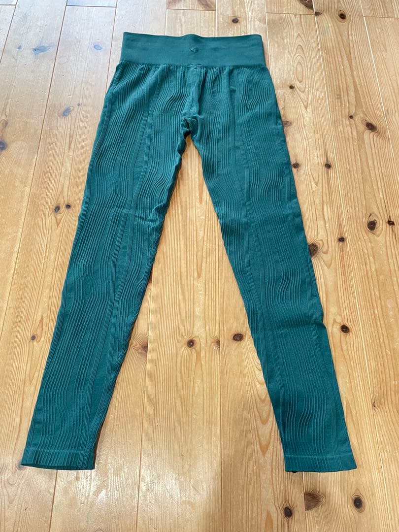 スカーラ　ヨガウェア　ウェーブリブ　アクティブレギンス　Mサイズ　ダークグリーン