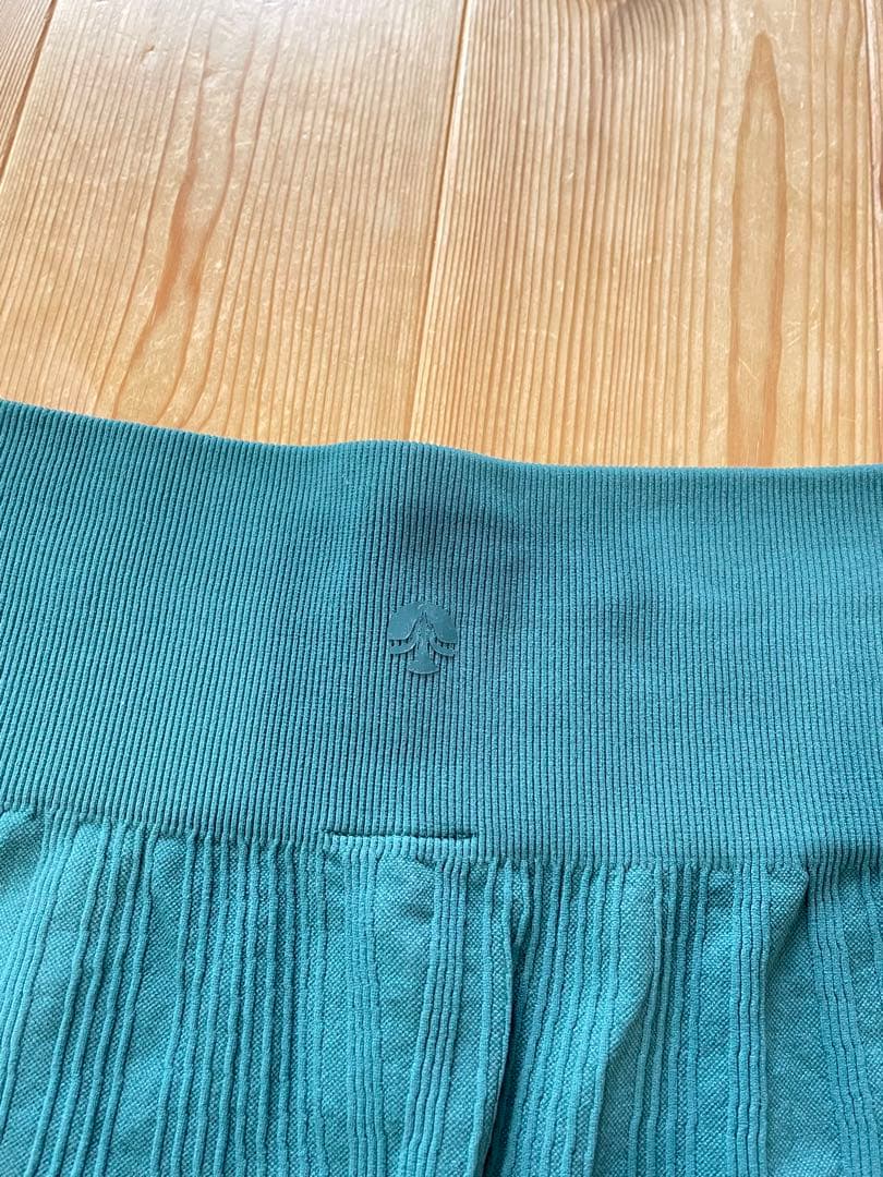 スカーラ　ヨガウェア　ウェーブリブ　アクティブレギンス　Mサイズ　ダークグリーン