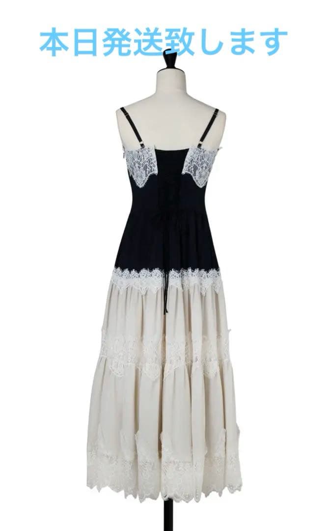 ワンピース Herlipto Isa Tiered Lace Cami Dress M