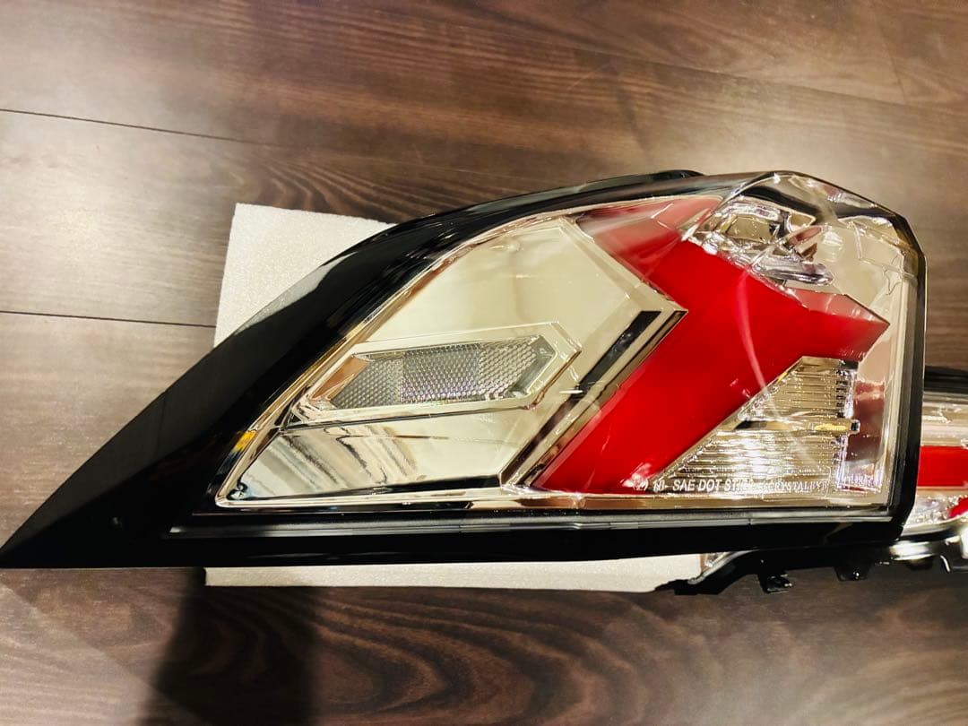 50系RAV4 ファイバーLEDテール シーケンシャルウインカー クリアータイプ