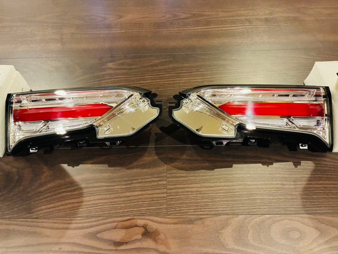 50系RAV4 ファイバーLEDテール シーケンシャルウインカー クリアータイプ