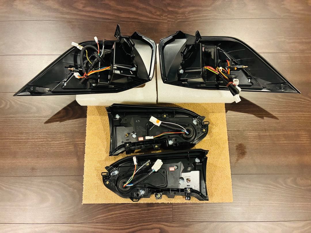 50系RAV4 ファイバーLEDテール シーケンシャルウインカー クリアータイプ