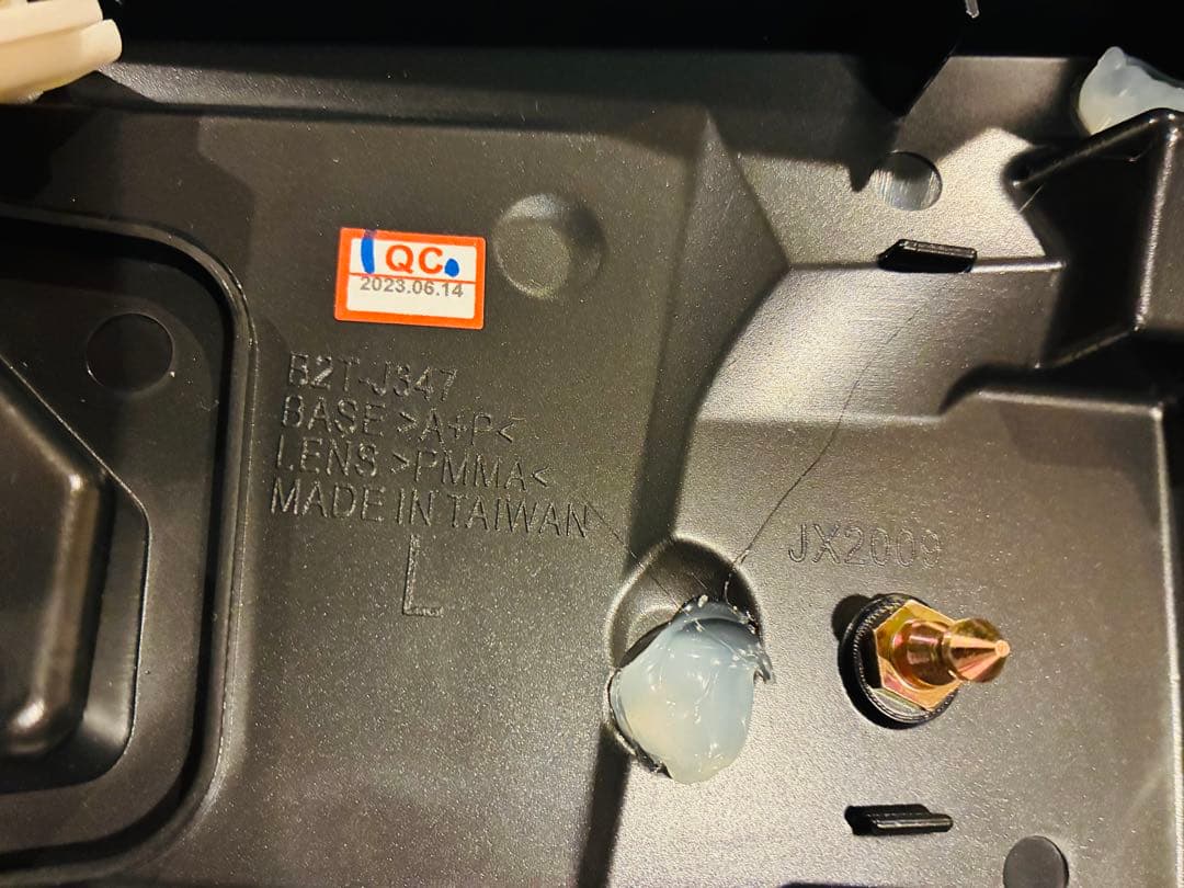 50系RAV4 ファイバーLEDテール シーケンシャルウインカー クリアータイプ