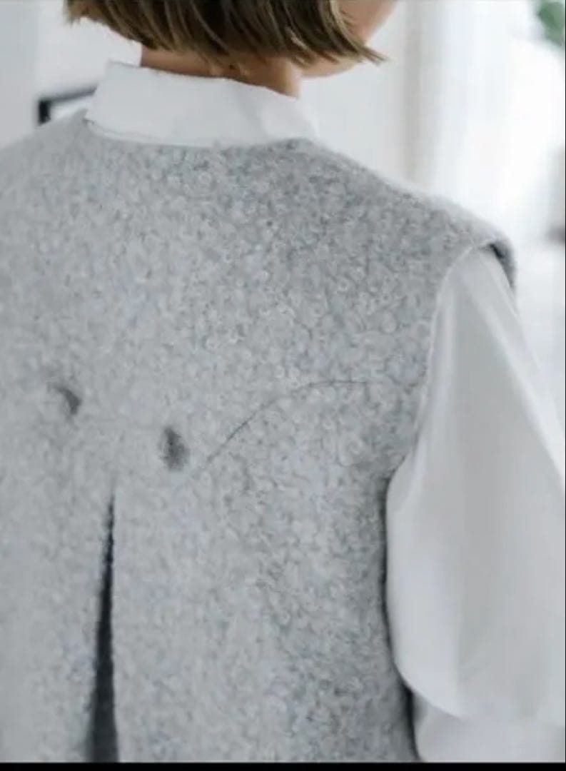 ループボアＶネックベスト グレー38