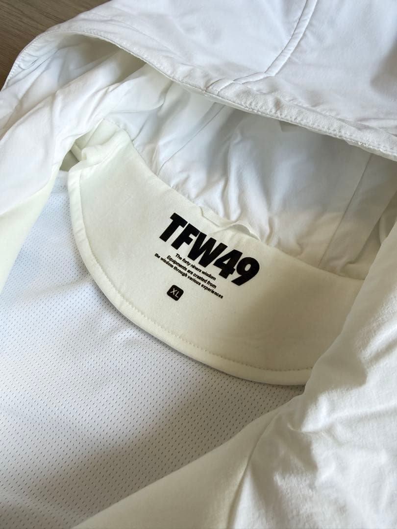 TFW49 フード付きジャケット ホワイト