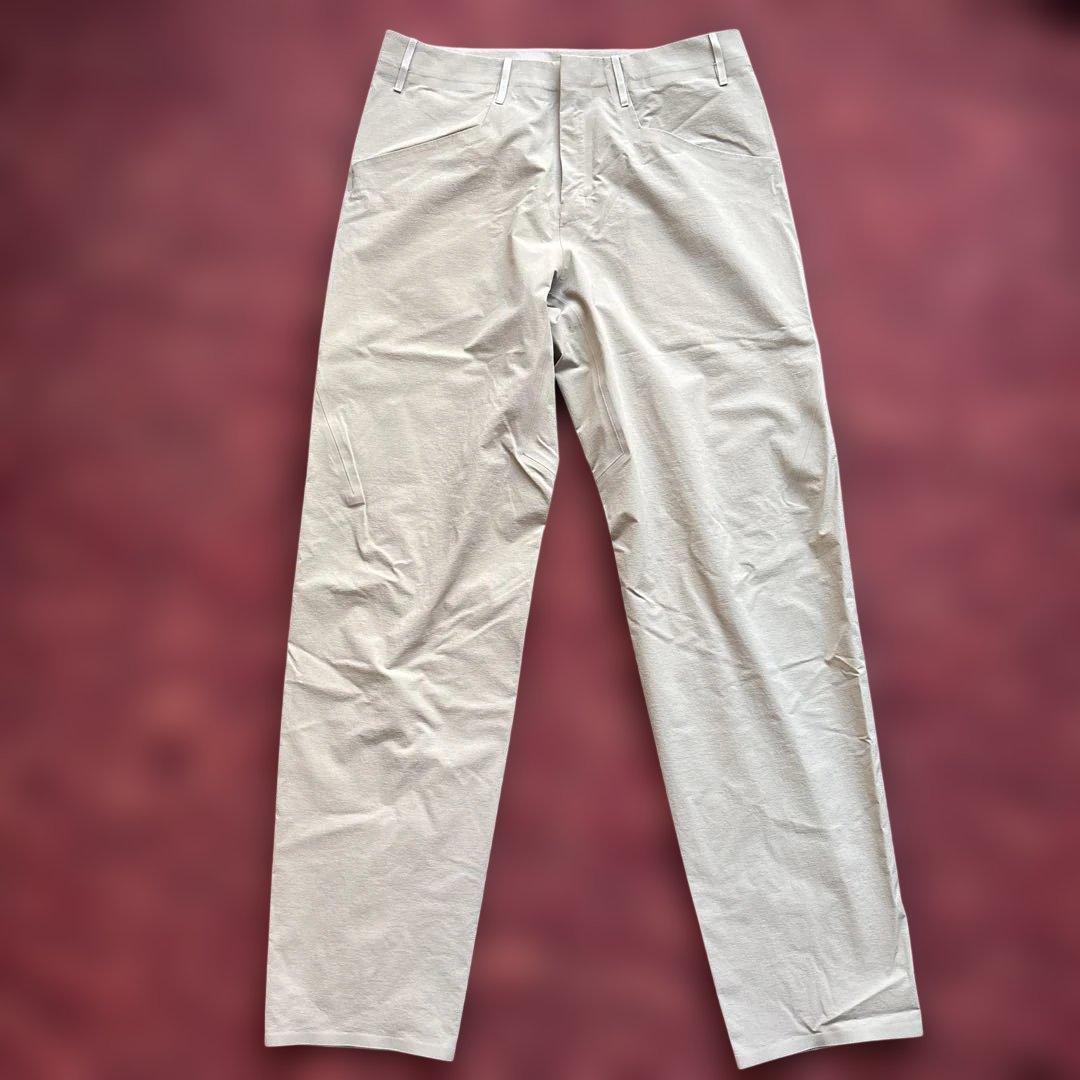 ARC’TERYX VEILANCE ベージュ パンツ