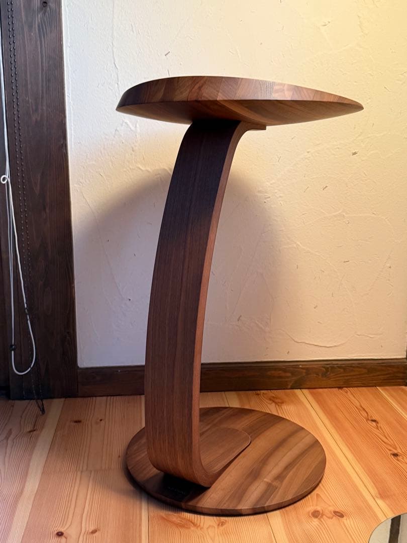 カリモク家具　コーヒーテーブル　ウォールナット材