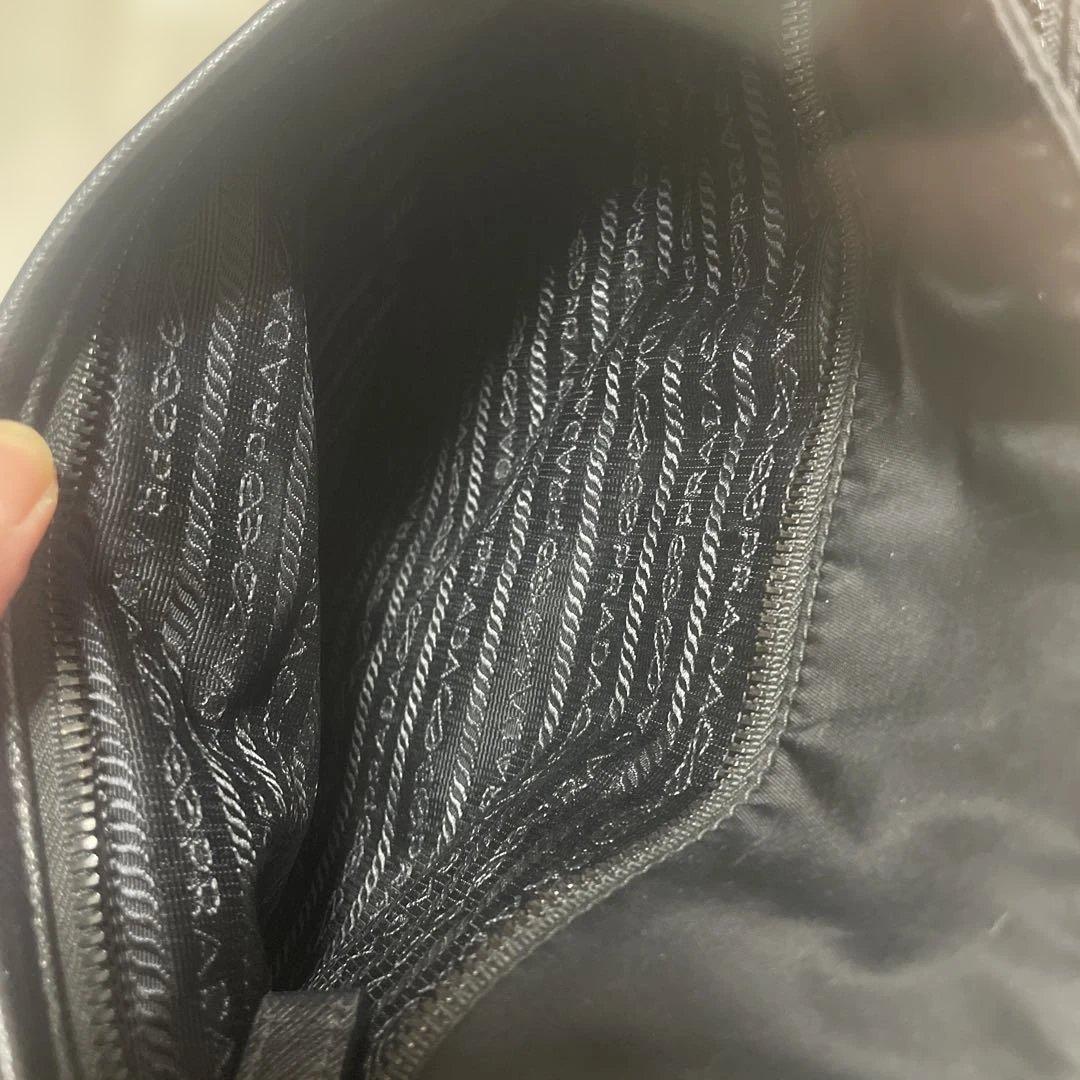 PRADA　プラダ　ショルダーバッグ　ブラック