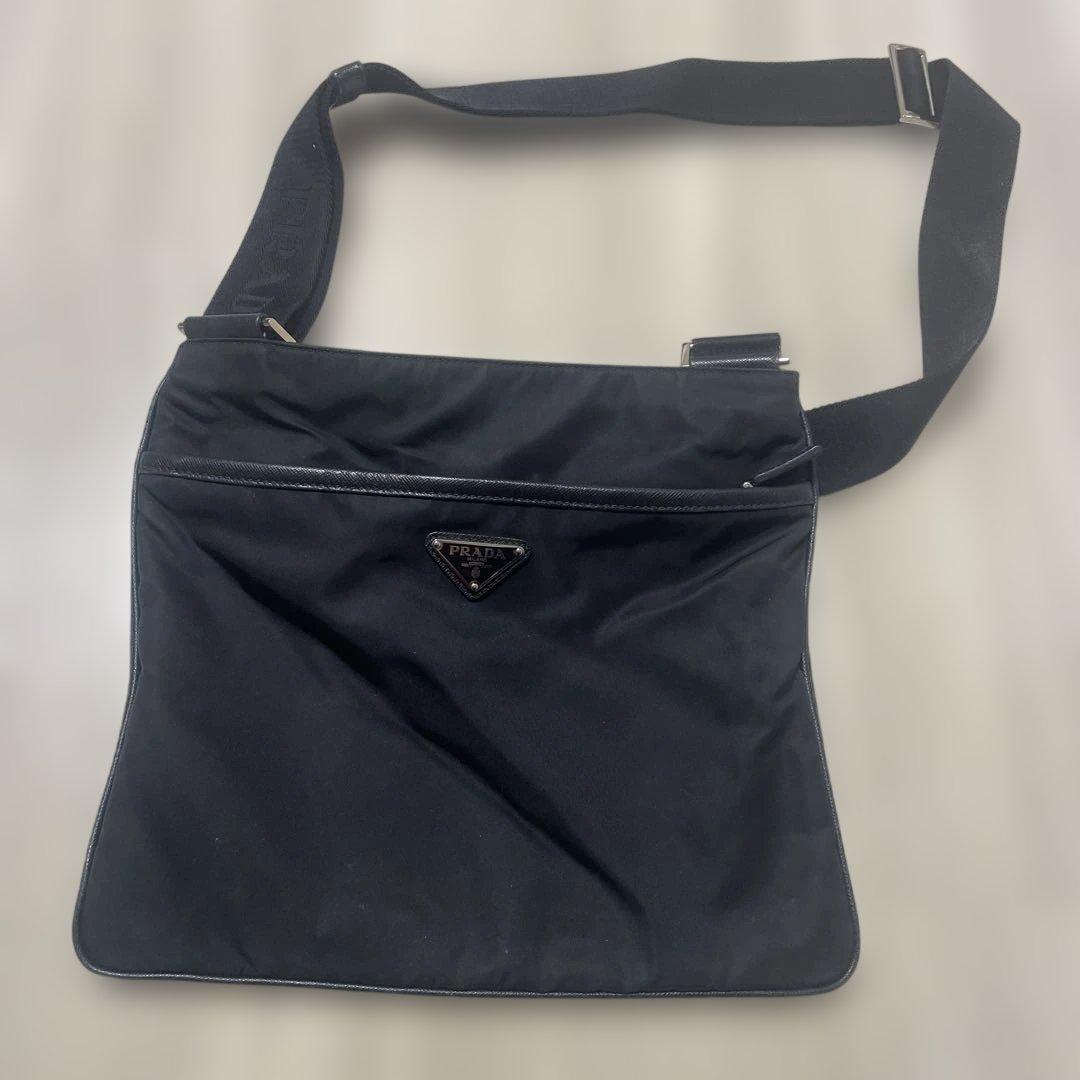 PRADA　プラダ　ショルダーバッグ　ブラック