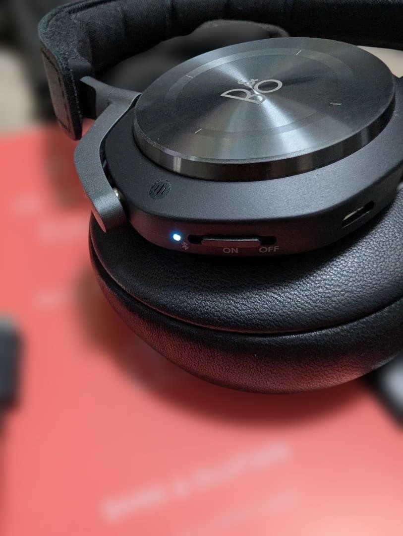 Bang & Olufsen Beoplay H9 予備バッテリー付き