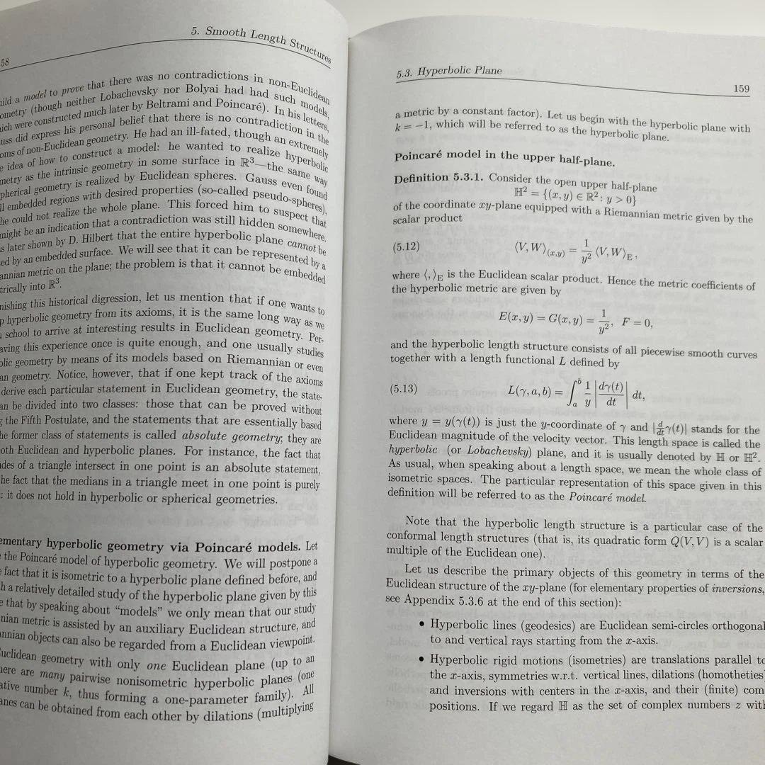 語学・辞書・学習参考書 A Course in Metric Geometry