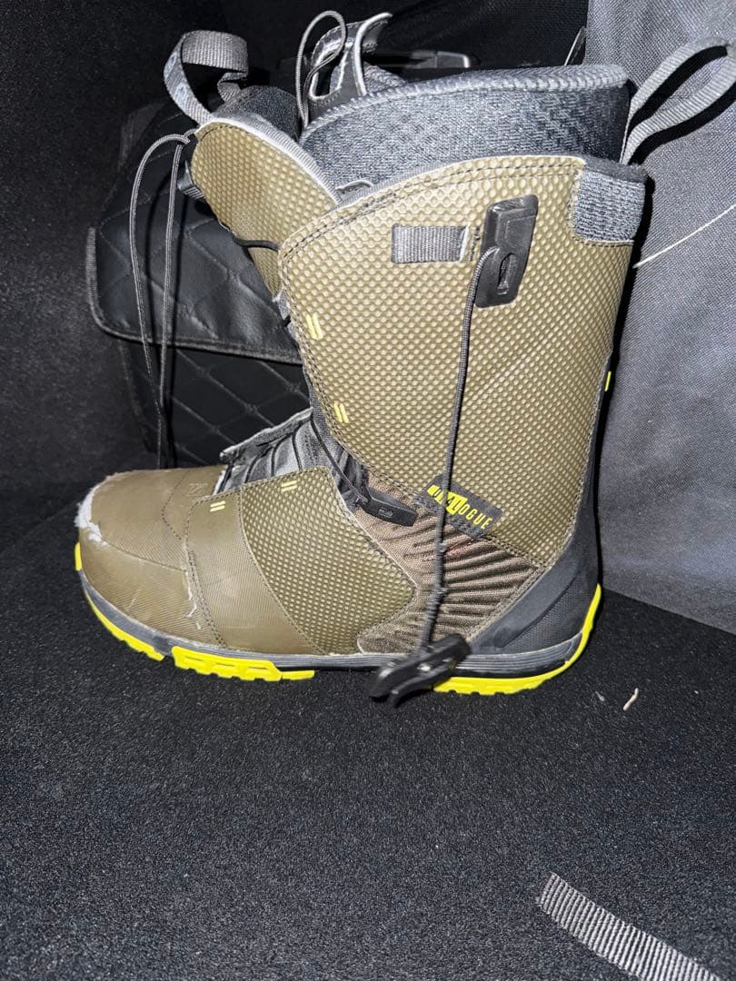 SALOMON スノーボードブーツ(28cm )