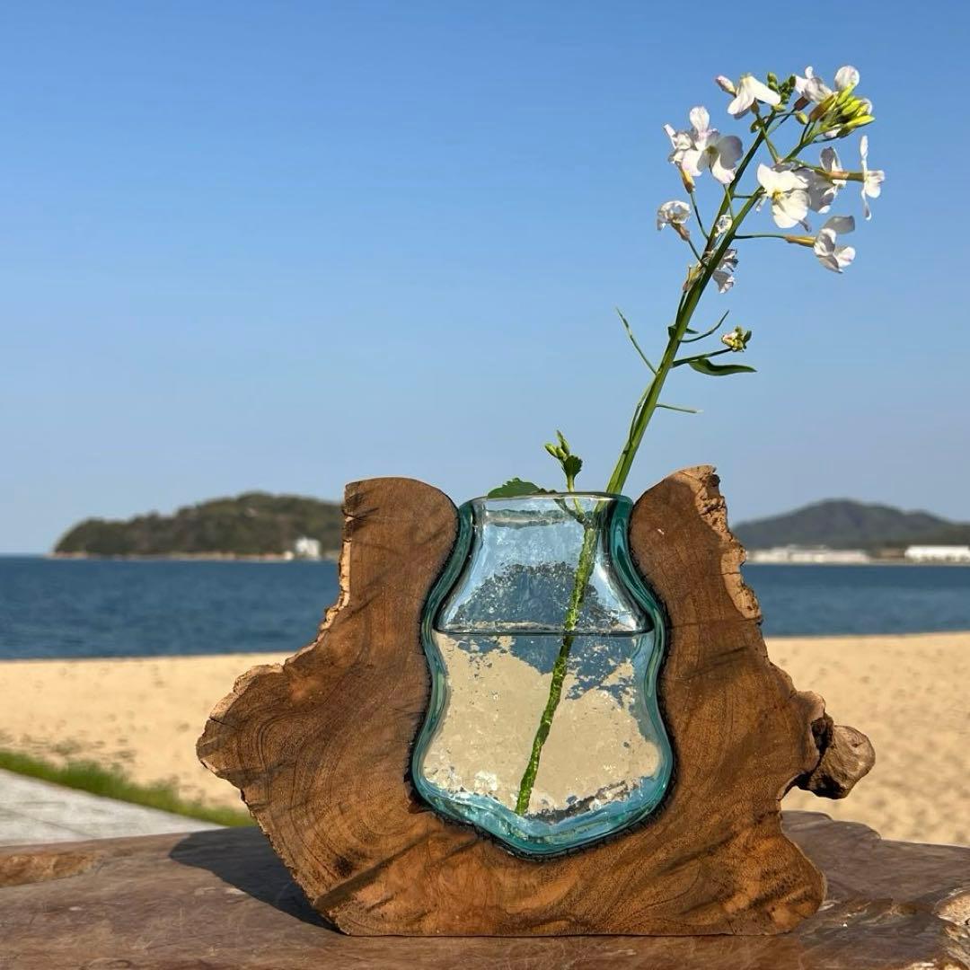 らい 天然木とガラスの花瓶UQ1 オブジェ 一輪挿し フラワーベース 作品