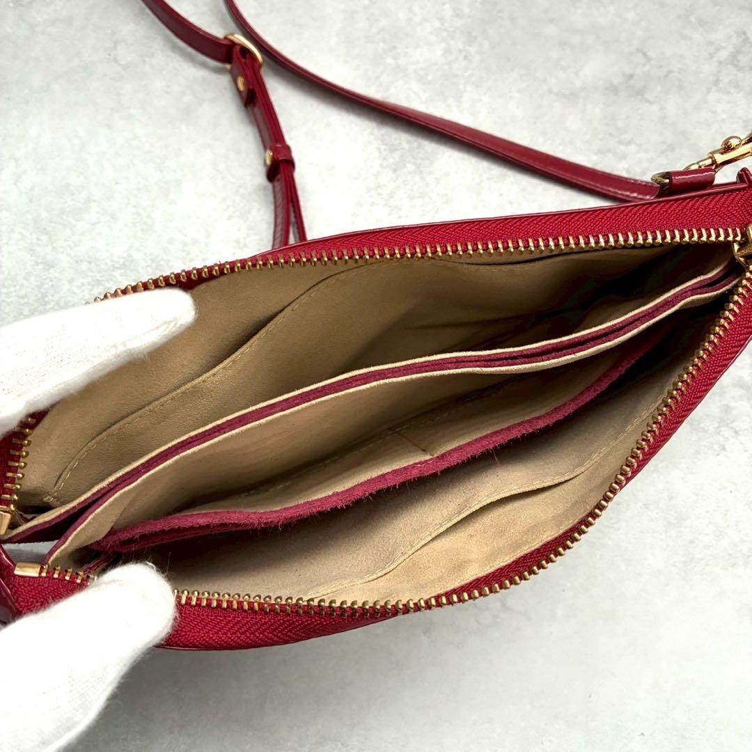 ✨美品✨アタオ ブーブー ショルダーバッグバッグ ウォレット ロゴ レディース