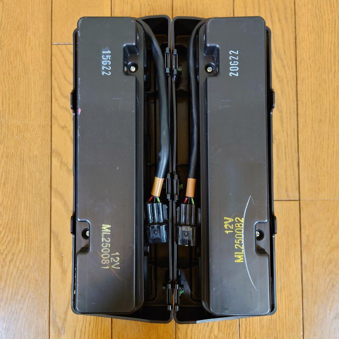 三菱 キャンター 純正 テールランプ 左右セット 新車外し