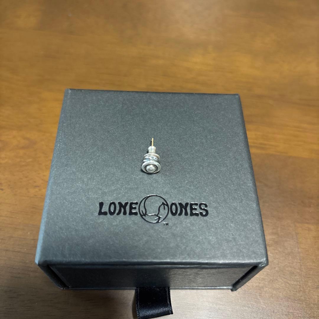 【LONE ONES/ロンワンズ】カーヴド スタッド イヤリング ピアス