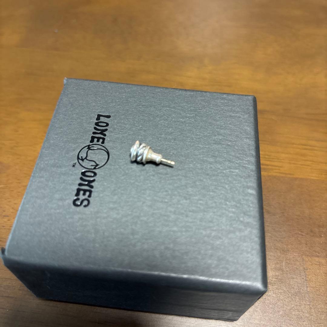 【LONE ONES/ロンワンズ】カーヴド スタッド イヤリング ピアス