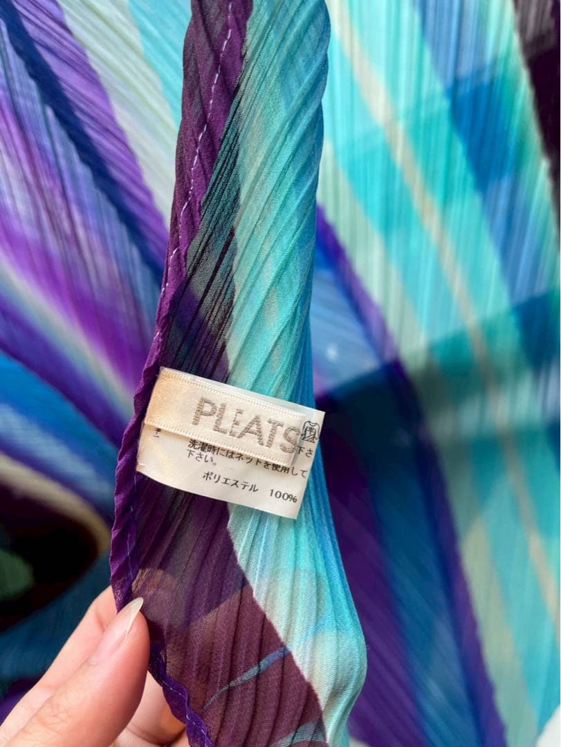 【新品未使用】ISSEY MIYAKE イッセイミヤケ プリーツ加工 ストール