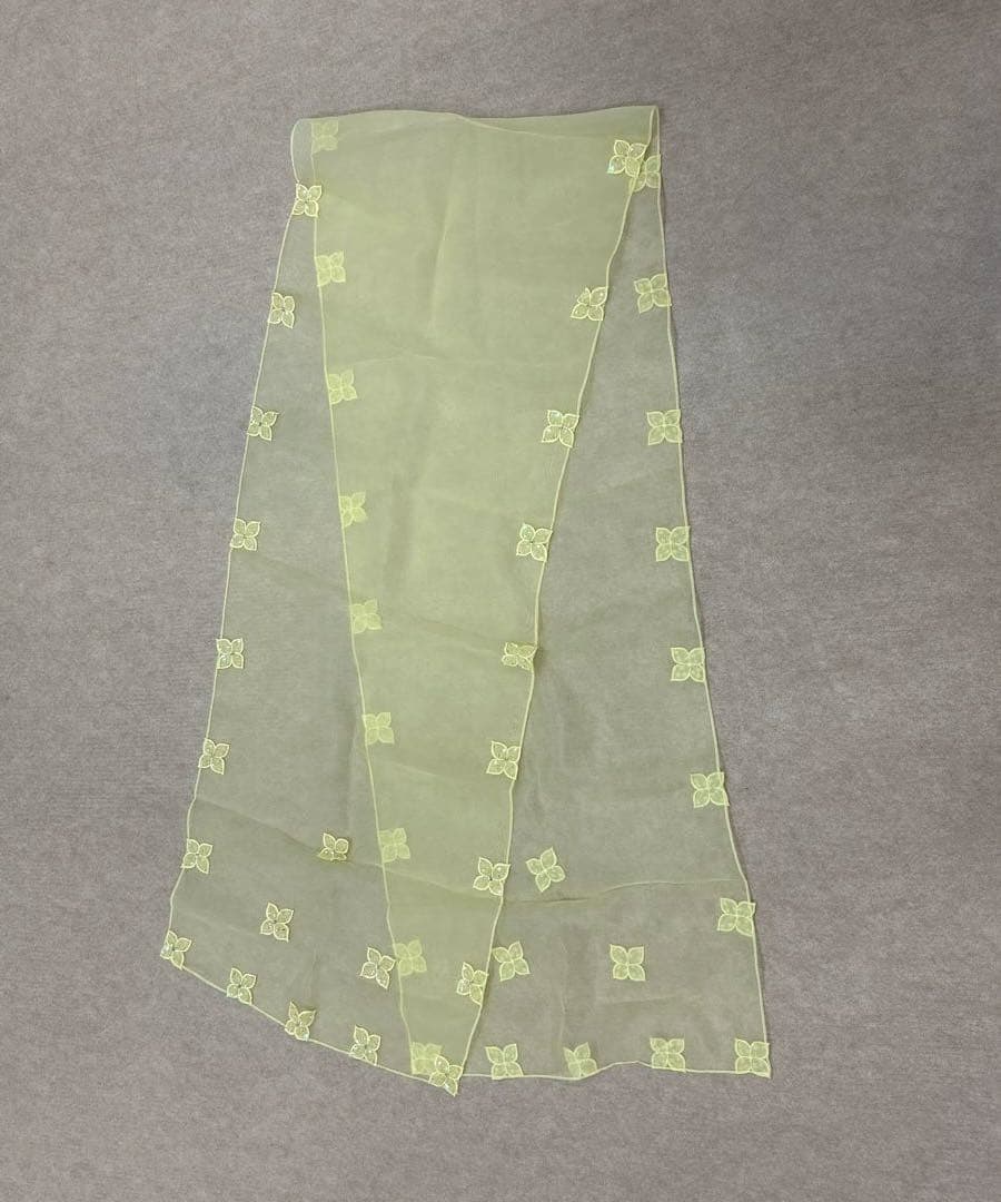 ウェディング　カラードレス　黄色