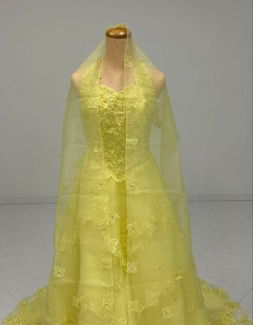 ウェディング　カラードレス　黄色